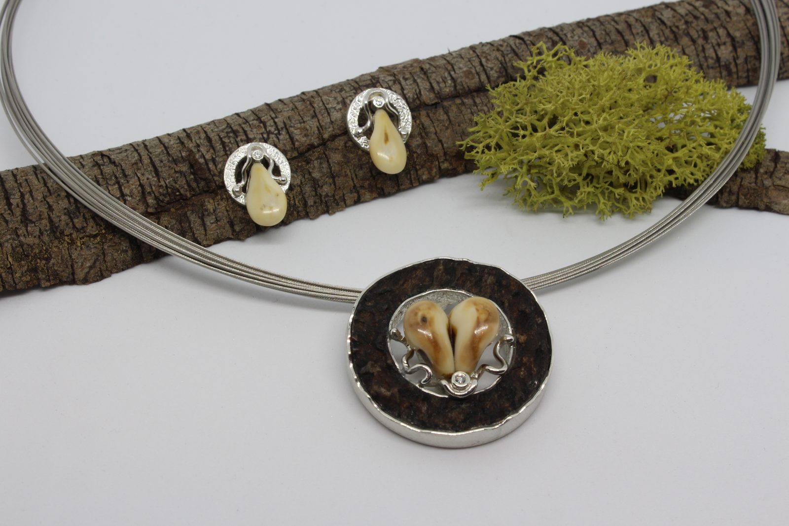 Collier und Ohrstecker mit Grandeln